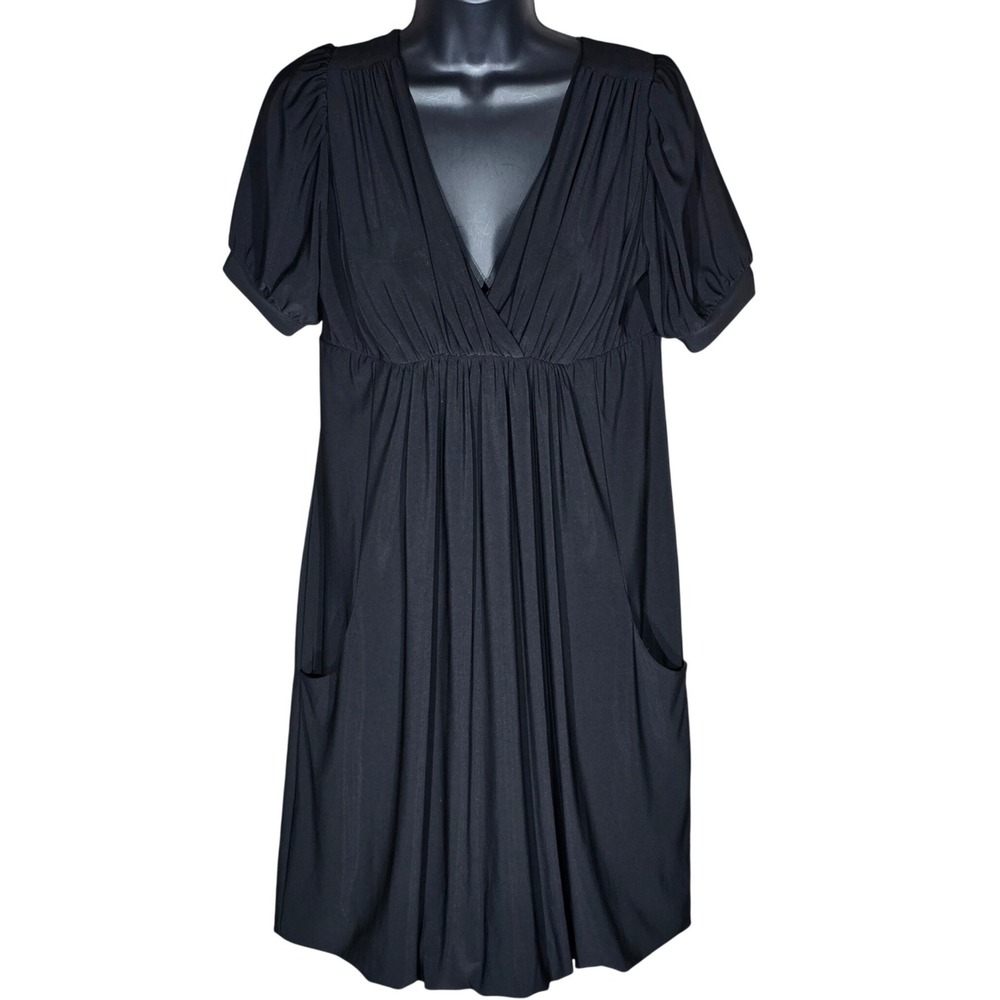 Eliza J Black V-Neck Short Sleeve Bubble Hem Cocktail Dress Size 6 Pockets LBD